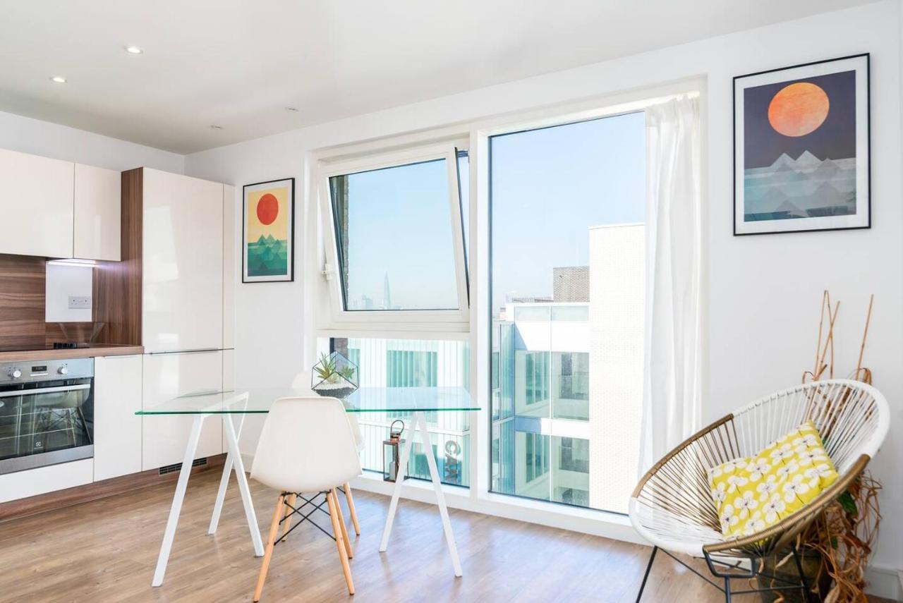 Joivy Lovely Studio Flat With Terrace In Southeast Londra Exterior foto