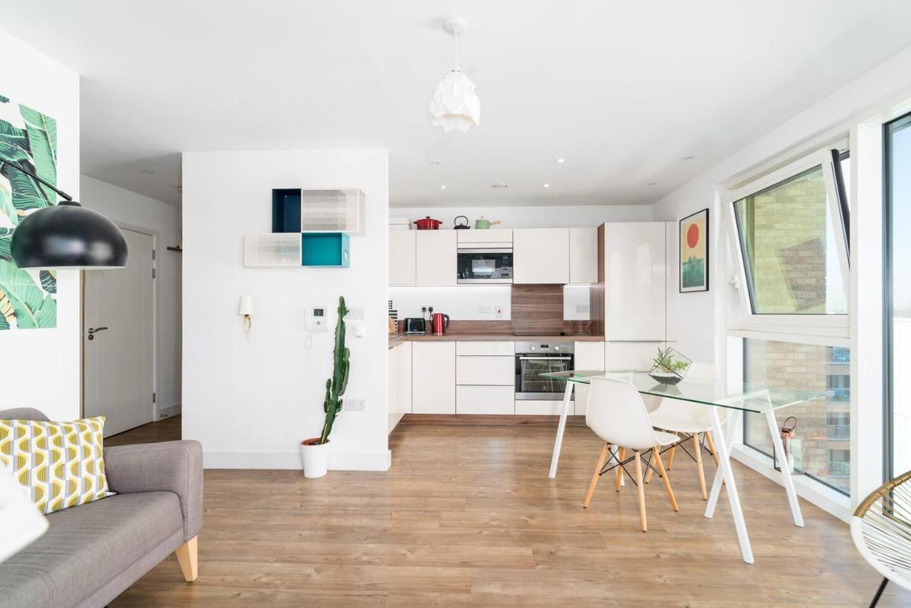 Joivy Lovely Studio Flat With Terrace In Southeast Londra Exterior foto