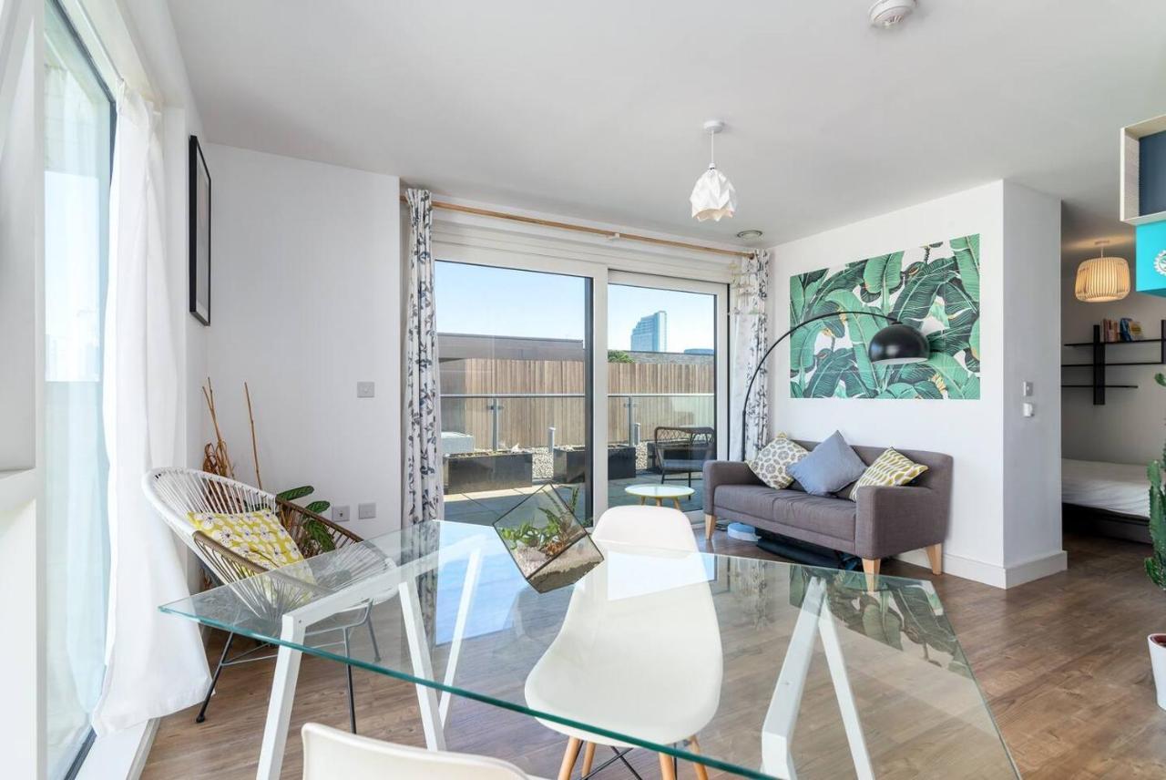 Joivy Lovely Studio Flat With Terrace In Southeast Londra Exterior foto